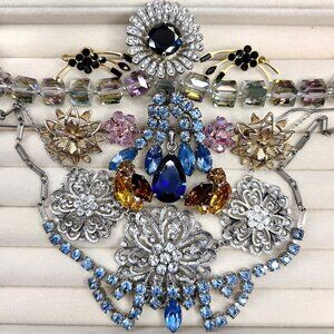 JEWELRY- Live Auction Notification 😊 Like this to be notified when I go LIVE 🎉